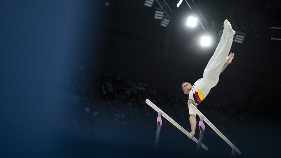 Lukas Dauser am Barren | Foto: Tom Weller/ DTB