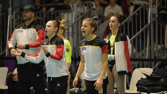 Kevric, Müller, Gotthardt und Physiotherapeut Adam (v.r.) | Foto: Minkusimages