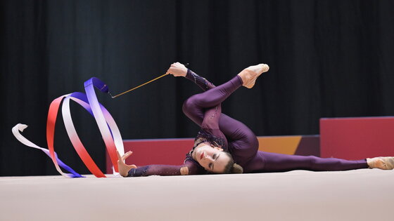 Darja Varfolomeev mit dem Band bei Die Finals | Bild: Minkusimages